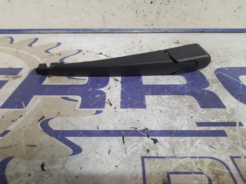 Recambio de brazo limpia trasero para peugeot 308 sw 1.6 16v e-hdi fap referencia OEM IAM 1609428380  