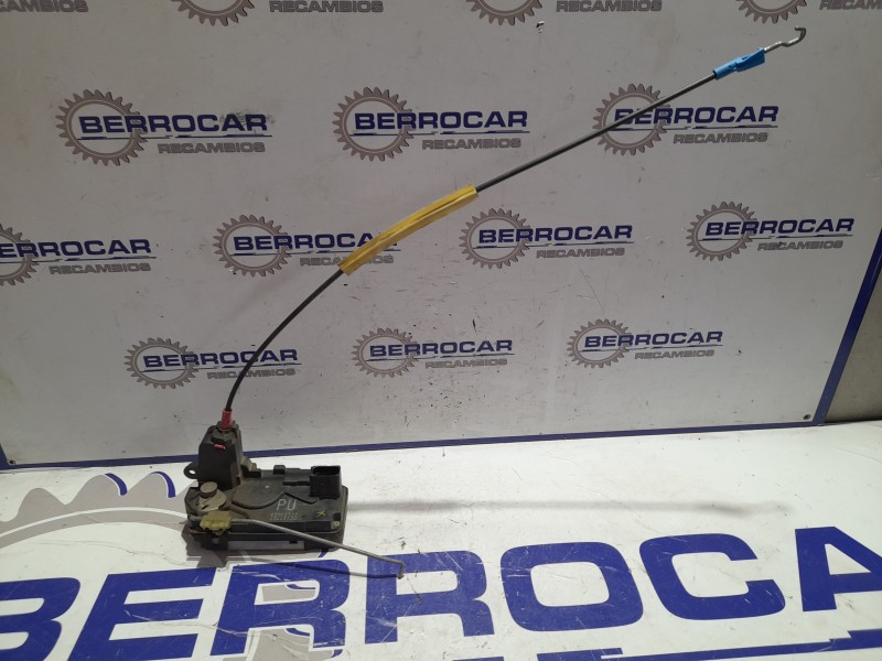 Recambio de cerradura puerta trasera izquierda para opel astra h berlina referencia OEM IAM 13210738  