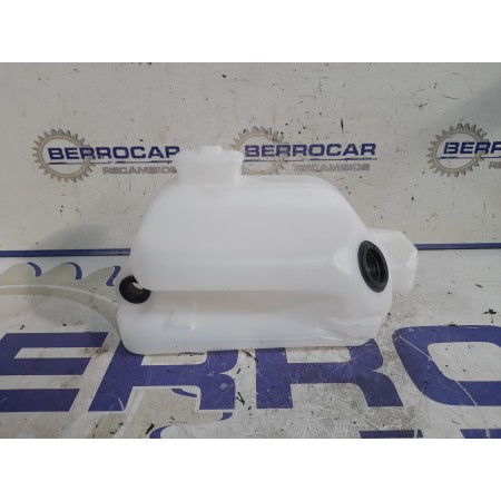 Recambio de deposito limpia para renault kangoo referencia OEM IAM 8200431474  