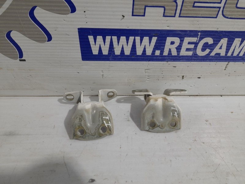 Recambio de bisagras para hyundai santa fe (sm) 2.0 crdi cat referencia OEM IAM 7933026000  