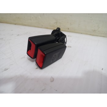 ENGANCHE CINTURON TRASERO IZQUIERDO 8V0857739 
