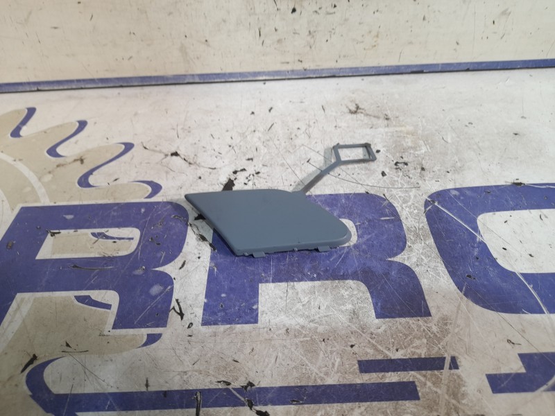 Recambio de tapa paragolpes para peugeot 208 referencia OEM IAM 1613479380  