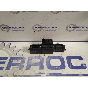 Recambio de cenicero para land rover discovery referencia OEM IAM FKB500012  