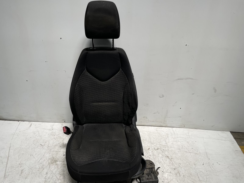 Recambio de asiento delantero izquierdo para peugeot 308 sw envy referencia OEM IAM 8863AW  