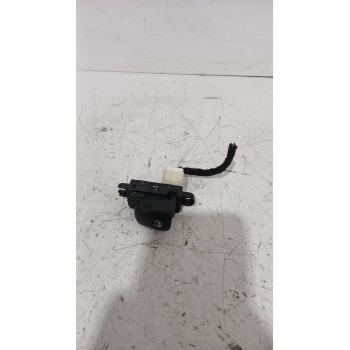 Recambio de mando elevalunas trasero izquierdo para nissan qashqai ii (j11, j11_) 1.5 dci referencia OEM IAM 25401HV00B  