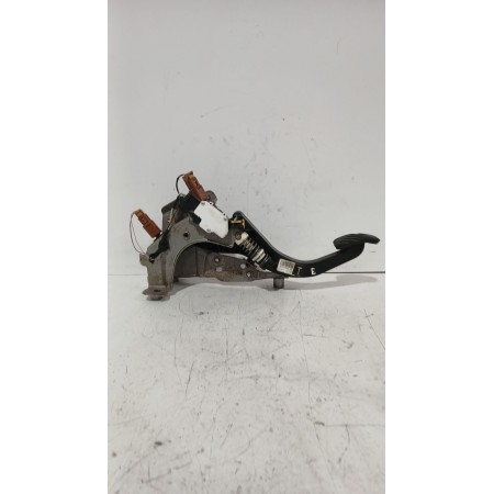 Recambio de pedal embrague para nissan qashqai ii (j11, j11_) 1.5 dci referencia OEM IAM 465034208R  