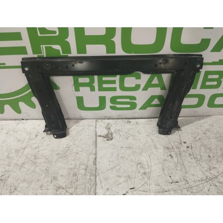 Recambio de travesaño inferior para renault megane ii classic berlina 1.5 dci diesel referencia OEM IAM 8200592015  