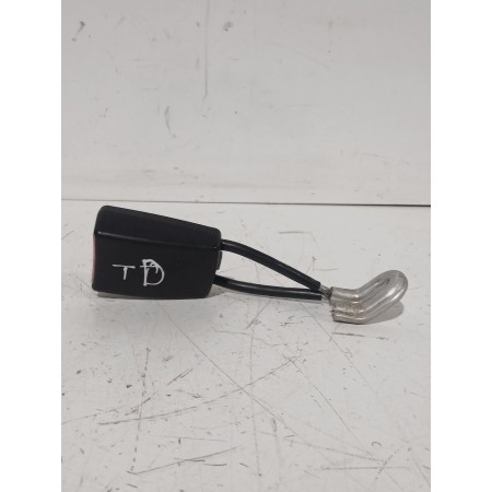 Recambio de enganche cinturon trasero derecho para skoda octavia i (1u2) 1.9 tdi referencia OEM IAM 1U0857495A  