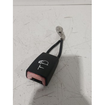 Recambio de enganche cinturon trasero derecho para skoda octavia i (1u2) 1.9 tdi referencia OEM IAM 1U0857495A  