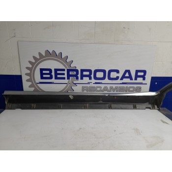 Recambio de faldon lateral para hyundai santa fe (sm) 2.0 crdi cat referencia OEM IAM 8776126900  