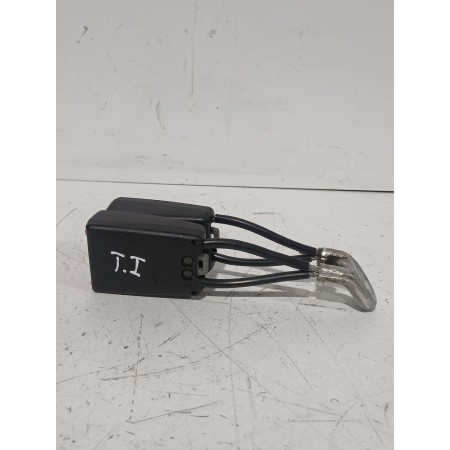 Recambio de enganche cinturon trasero izquierdo para skoda octavia i (1u2) 1.9 tdi referencia OEM IAM 1U0857488A  