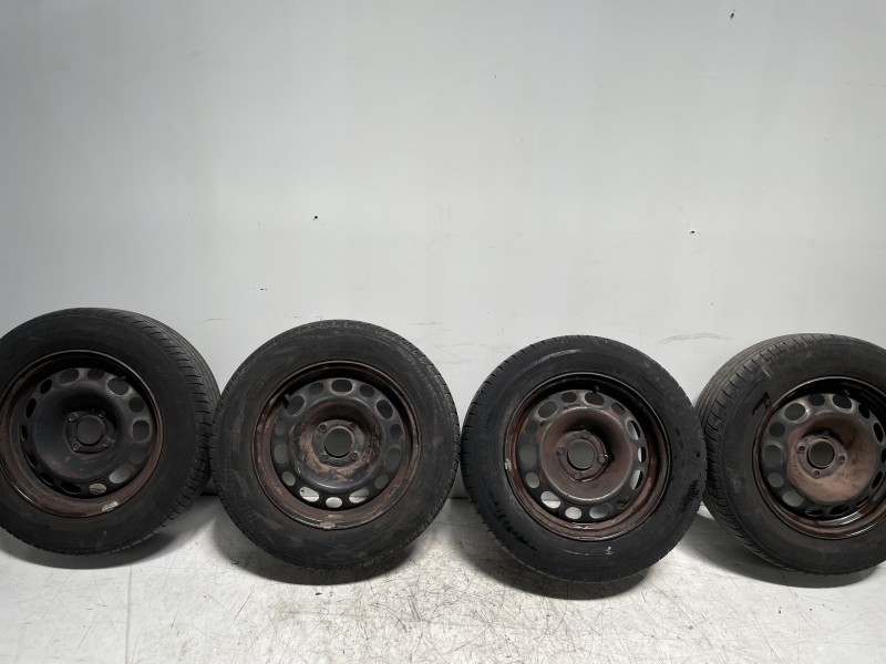 Recambio de juego llantas para peugeot 308 sw envy referencia OEM IAM 5401R6  