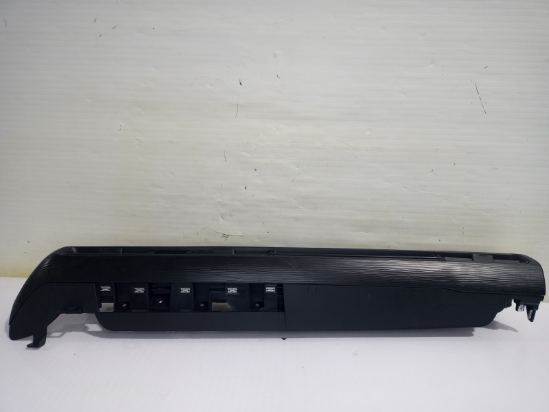 Recambio de rejilla aireadora para jeep avenger altitude referencia OEM IAM 735768423  