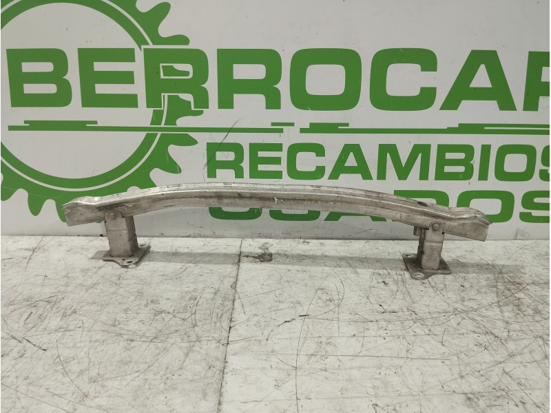 Recambio de refuerzo paragolpes delantero para renault megane ii classic berlina 1.5 dci diesel referencia OEM IAM 8200534784  