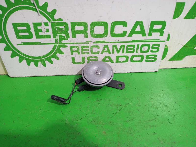 Recambio de claxon para nissan qashqai (j11) acenta referencia OEM IAM E9001163  
