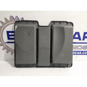 Recambio de moldura interior para hyundai santa fe (sm) 2.0 crdi cat referencia OEM IAM 8577526000  