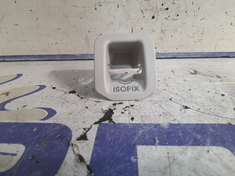 Recambio de carcasa isofix para mercedes-benz clase gla (w156) referencia OEM IAM A1769230100  