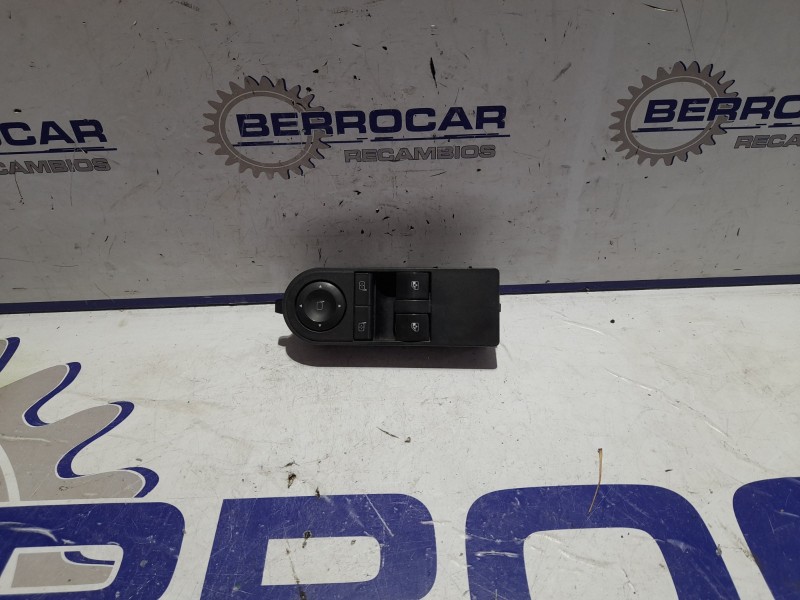 Recambio de mando elevalunas delantero izquierdo para opel zafira b referencia OEM IAM 13228706  