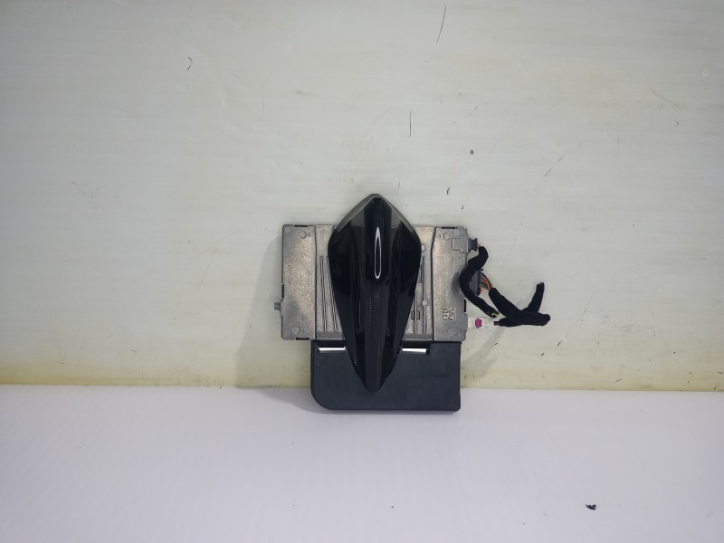 Recambio de antena para jeep avenger altitude referencia OEM IAM 9857734080  