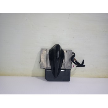 Recambio de antena para jeep avenger altitude referencia OEM IAM 9857734080  