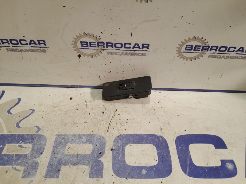 Recambio de mando elevalunas trasero izquierdo para land rover discovery referencia OEM IAM YUD501070PVJ  