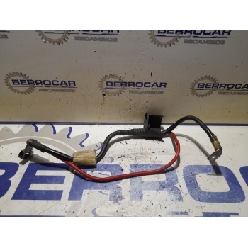 Recambio de borna postiva para mercedes-benz clase c (w203) berlina 2.2 cdi cat referencia OEM IAM 2035402106  