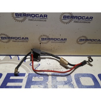 Recambio de borna postiva para mercedes-benz clase c (w203) berlina 2.2 cdi cat referencia OEM IAM 2035402106  