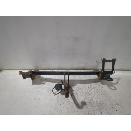 Recambio de enganche remolque para land rover freelander 2 (l359) 2.2 td4 4x4 referencia OEM IAM LR007479  