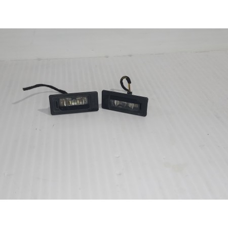 Recambio de piloto matricula para volkswagen touran (5t1) advance bmt referencia OEM IAM 3AF943021A  