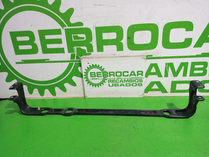 Recambio de travesaño inferior para ford focus berlina (cak) trend referencia OEM IAM 2M518A297AB  