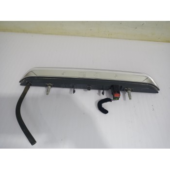 Recambio de luz central de freno para jeep avenger altitude referencia OEM IAM 9802932180  