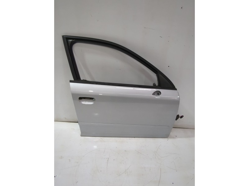 Recambio de puerta delantera derecha para seat exeo (3r2) 1.8 tsi referencia OEM IAM 3R0831052  