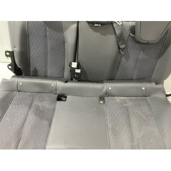 Recambio de asiento trasero para opel corsa f edition referencia OEM IAM 13426212  