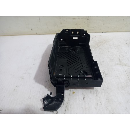 Recambio de soporte bateria para opel corsa f edition referencia OEM IAM 9823533180  
