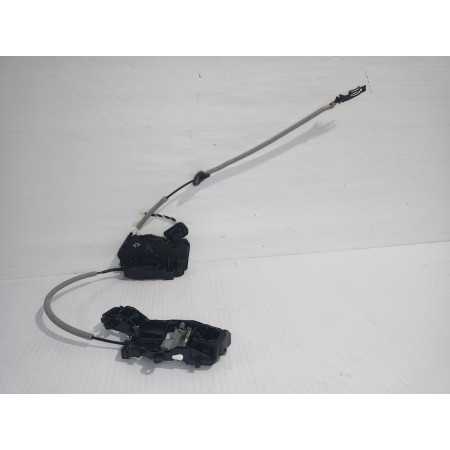 Recambio de cerradura puerta trasera izquierda para volkswagen touran (5t1) advance bmt referencia OEM IAM 5TA839015E  