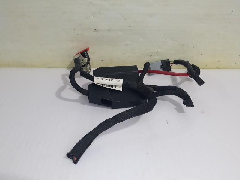 Recambio de borna postiva para jeep avenger altitude referencia OEM IAM 9841131280  