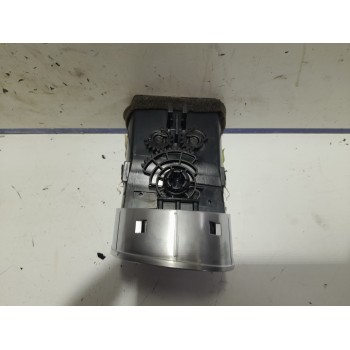 Recambio de rejilla aireadora para seat exeo berlina (3r2) 2.0 tdi referencia OEM IAM 3R0820901  