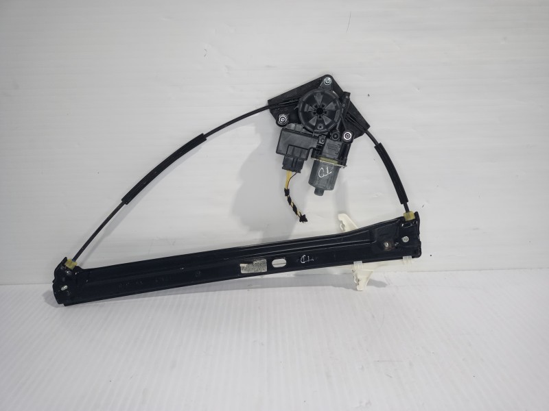 Recambio de elevalunas trasero derecho para volkswagen touran (5t1) advance bmt referencia OEM IAM 5TA839462B  