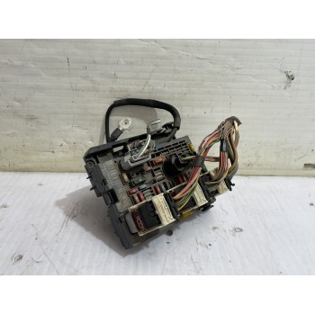 Recambio de caja reles / fusibles para peugeot 308 sw envy referencia OEM IAM 9664706280  