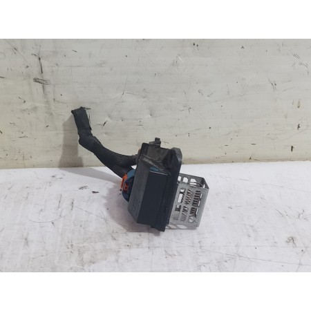 Recambio de resistencia calefaccion para opel corsa f edition referencia OEM IAM 9847019780  