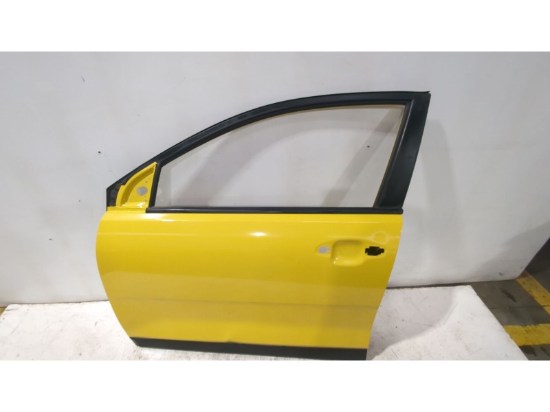 Recambio de puerta delantera izquierda para kia stonic (yb) 1.0 t-gdi referencia OEM IAM 76003H8401  