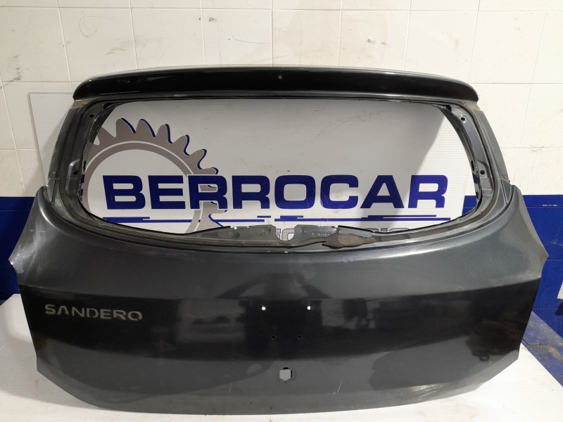 Recambio de porton trasero para dacia sandero referencia OEM IAM 901229073 / TOCADO VER FOTOS!!  