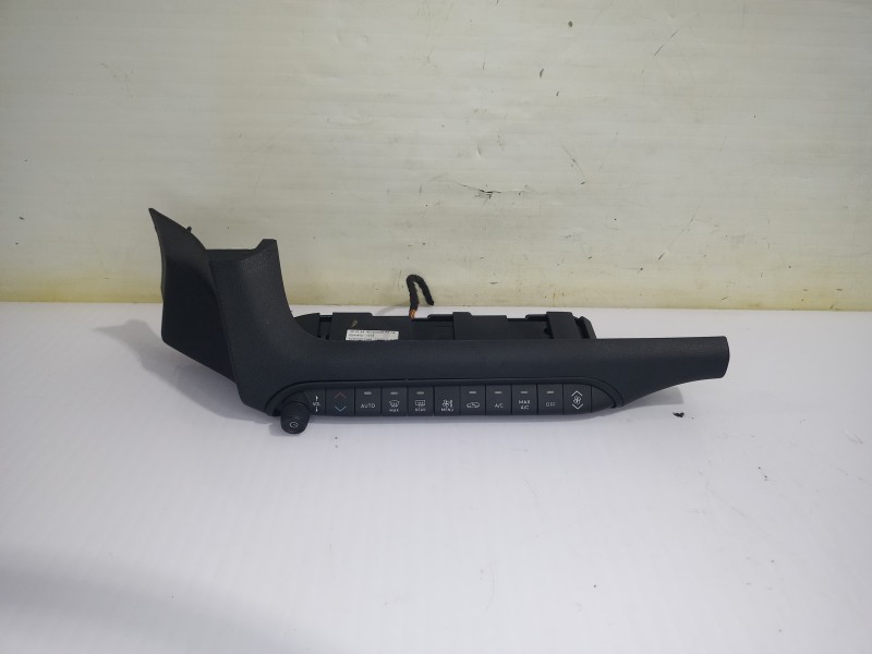 Recambio de mando climatizador para jeep avenger altitude referencia OEM IAM 7357858920  