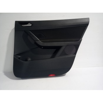 Recambio de guarnecido puerta trasera derecha para volkswagen touran (5t1) advance bmt referencia OEM IAM 5TA867212  