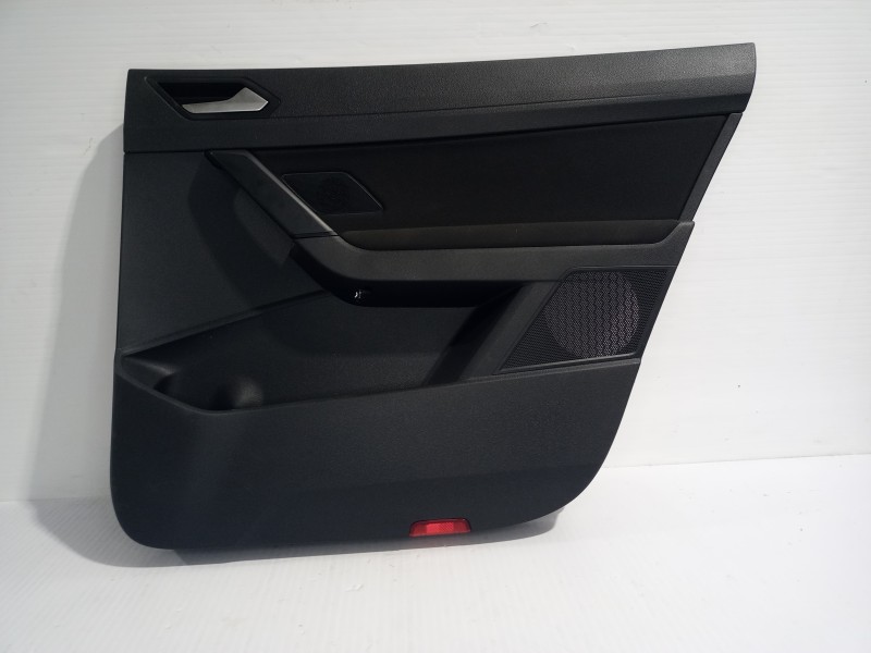 Recambio de guarnecido puerta trasera derecha para volkswagen touran (5t1) advance bmt referencia OEM IAM 5TA867212  