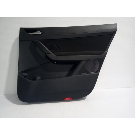 Recambio de guarnecido puerta trasera derecha para volkswagen touran (5t1) advance bmt referencia OEM IAM 5TA867212  