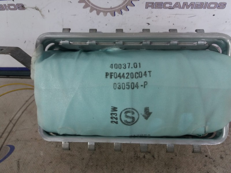 Recambio de airbag delantero derecho para toyota avensis berlina (t25) 1.8 16v cat referencia OEM IAM 4003701  