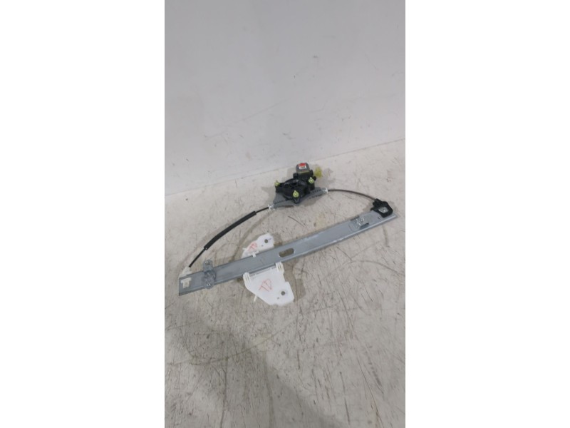 Recambio de elevalunas trasero derecho para kia stonic (yb) 1.0 t-gdi referencia OEM IAM 83402H8100  