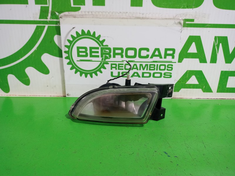 Recambio de faro antiniebla izquierdo para fiat bravo (198) 1.9 dynamic multijet referencia OEM IAM 51775550  