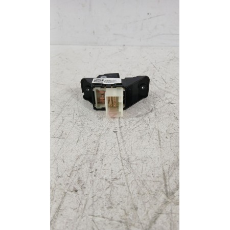 Recambio de mando elevalunas trasero derecho para kia stonic (yb) 1.0 t-gdi referencia OEM IAM 93576H8000  